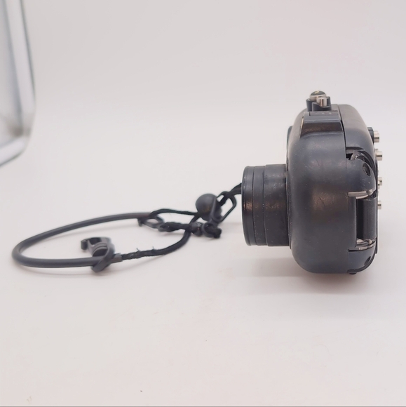 Sealife DC600 Black and Gold Dive Camera Housing NO CAMERA - Picture 3 of 8